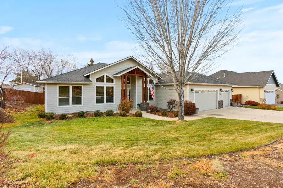 2449 SW 43rd, Redmond, OR 97756 - Image #2