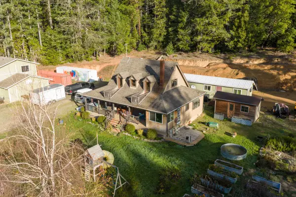 601 Mcmullen Creek, Selma, OR 97538