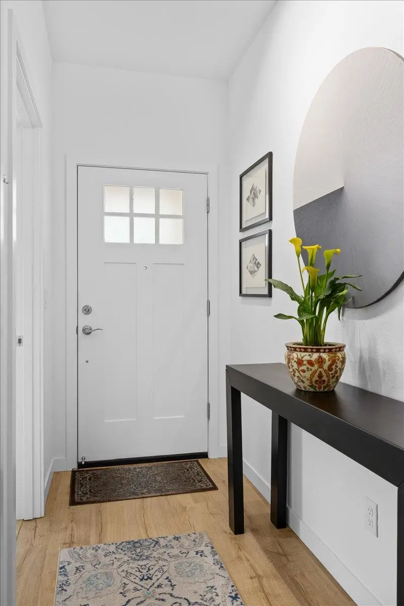 71 William, Talent, OR 97540 - Image #2