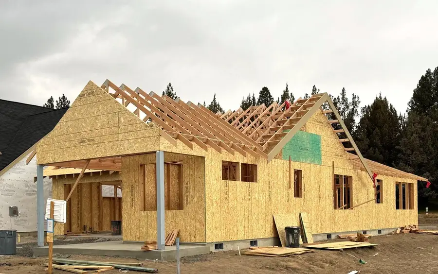 61221 SE Wagyu, Bend, OR 97702 - Image #2