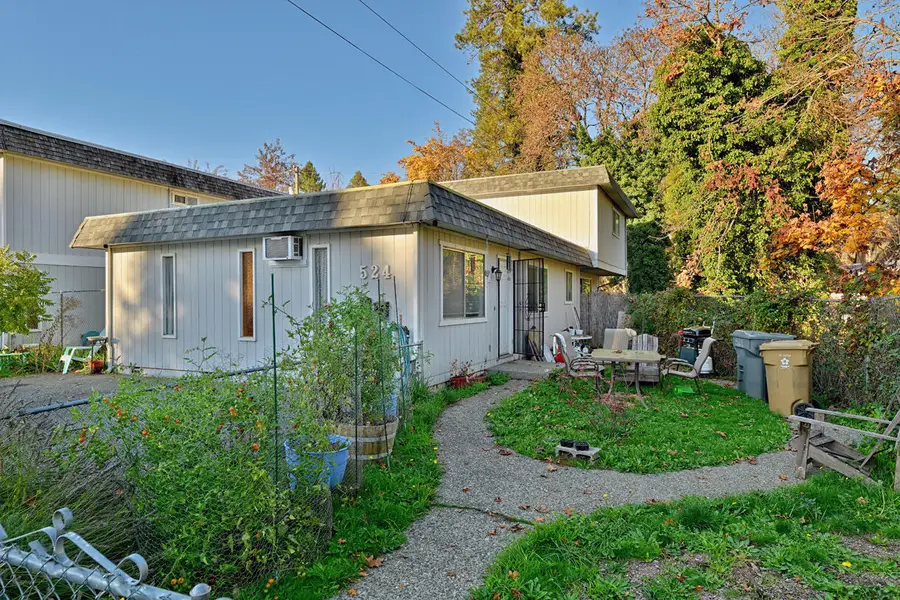 524 Nw C, Grants Pass, OR 97526 - Image #3