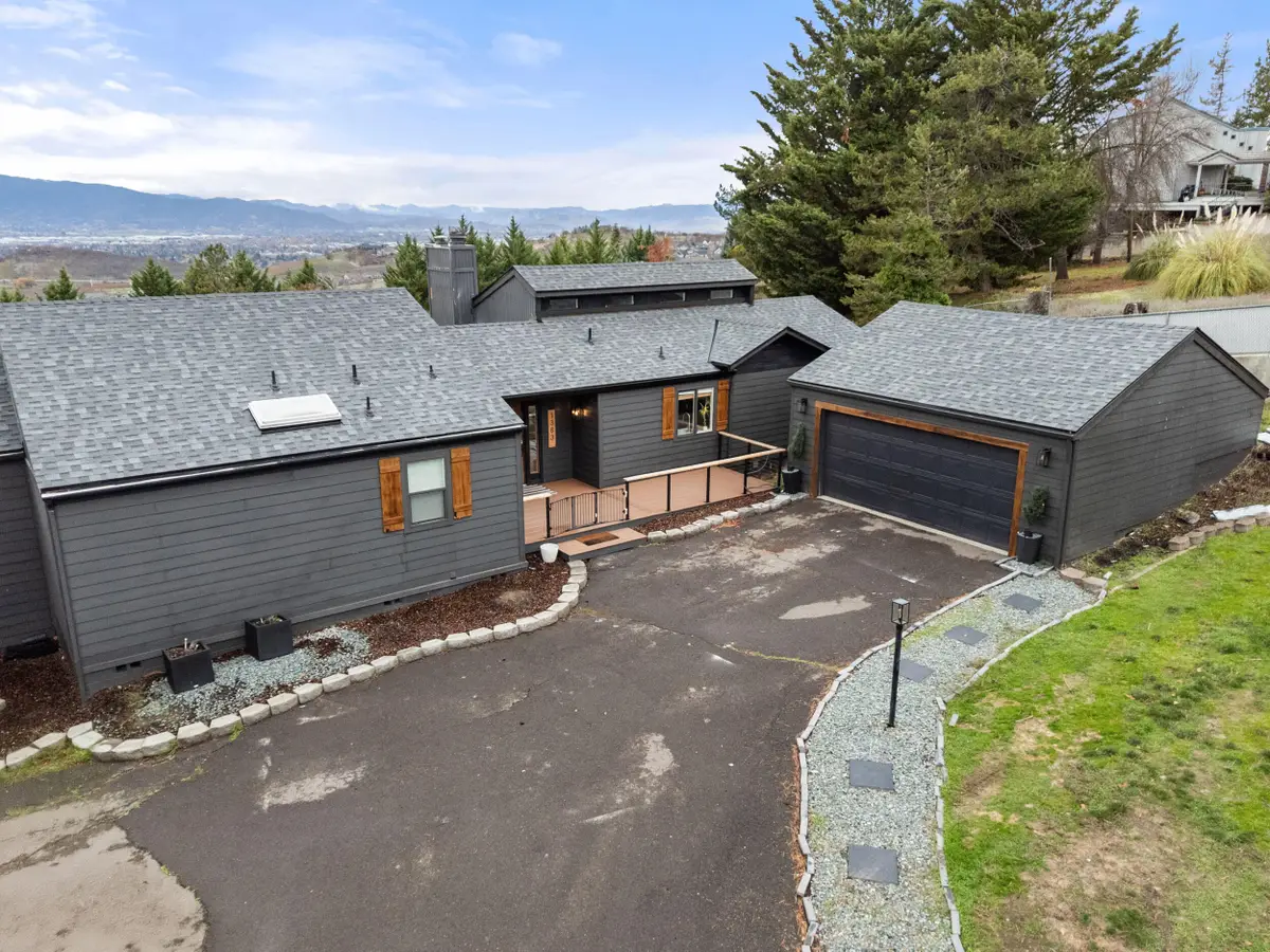 1383 Highcrest, Medford, OR 97504 - Image #1