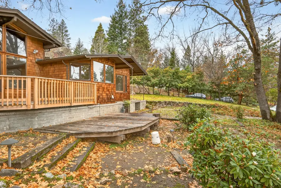 770 Elkader, Ashland, OR 97520 - Image #3