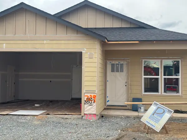 729 Dahl, Medford, OR 97501