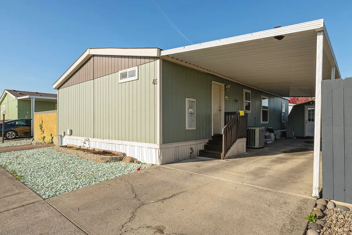 1570 S Peach, Medford, OR 97501 - Image #1