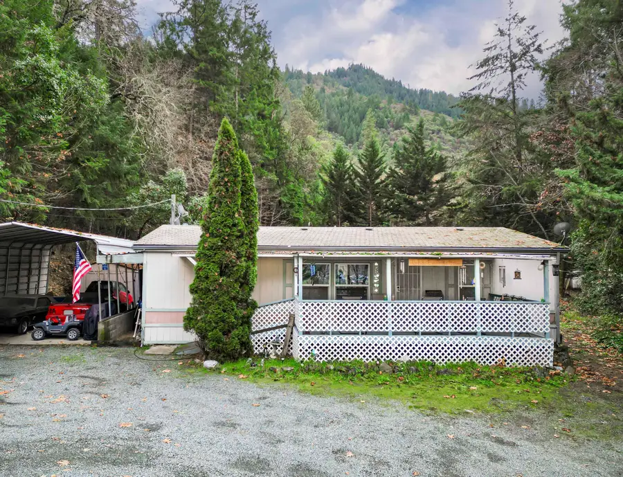 7955 Rogue River, Grants Pass, OR 97527 - Image #2