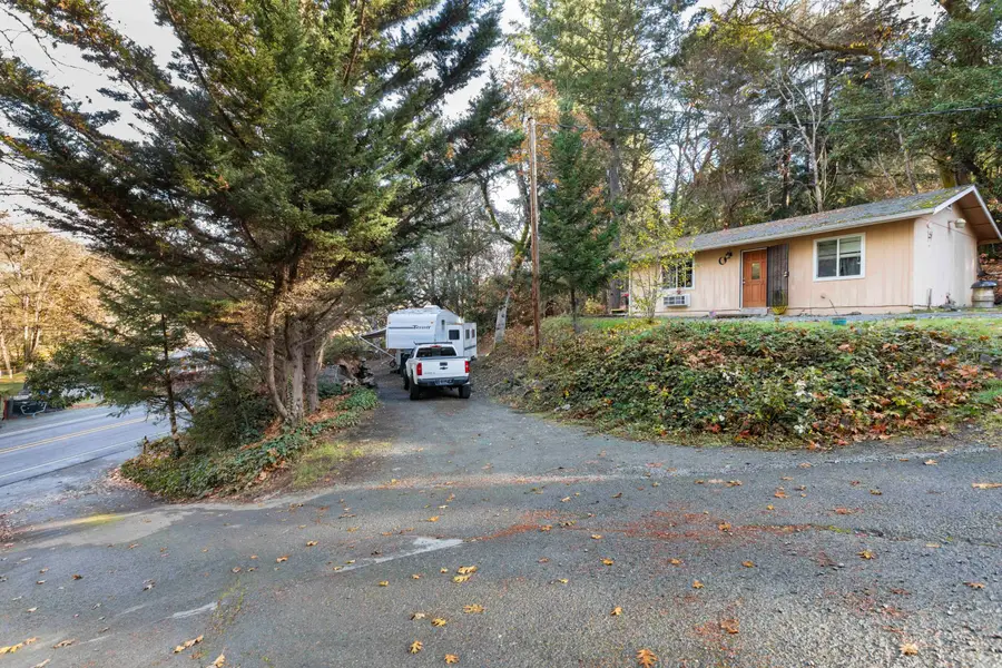 7955 Rogue River, Grants Pass, OR 97527 - Image #3