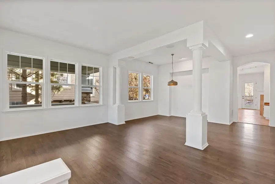 61624 Suttle Lake Sw, Bend, OR 97702 - Image #2