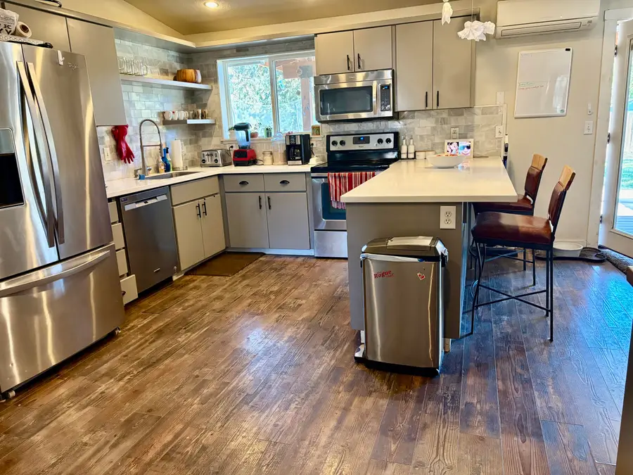 64564 Riverview, Bend, OR 97703 - Image #2