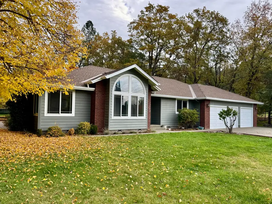 197 Jo Creek, Merlin, OR 97532 - Image #2