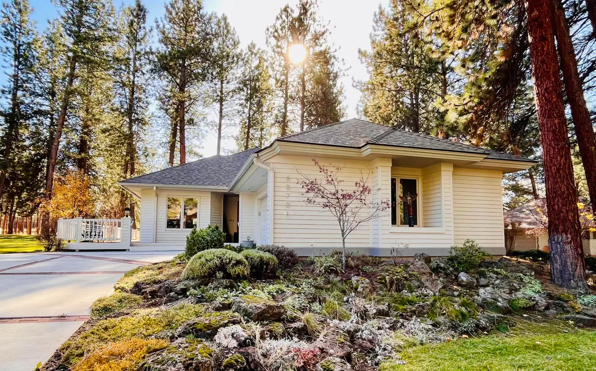 60701 Willow Creek, Bend, OR 97702 - Image #1