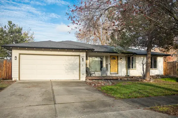 2890 Barclay, Medford, OR 97504