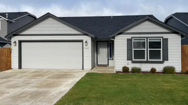 3665 Durst, Medford, OR 97504