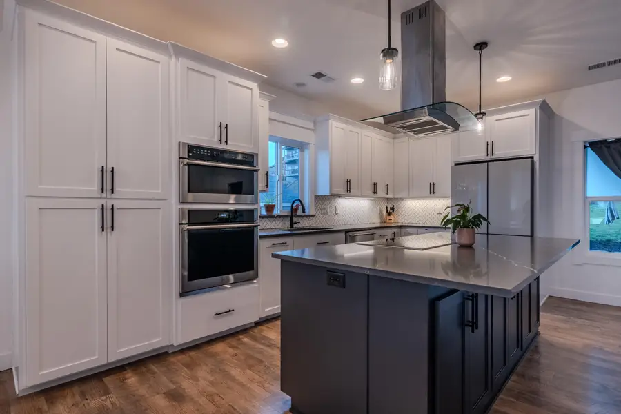 531 W La Strada, Medford, OR 97504 - Image #2