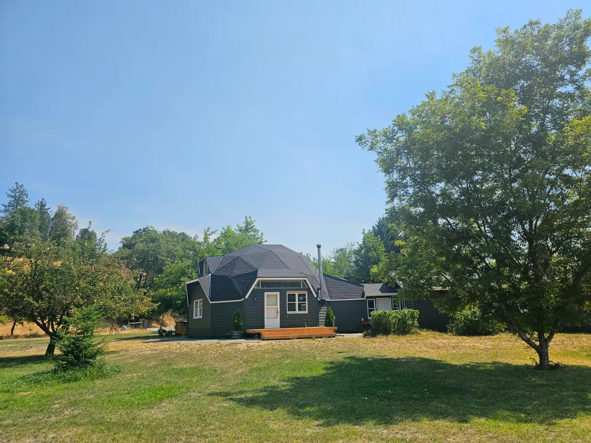 1931 Dellwood, Grants Pass, OR 97526 - Image #1