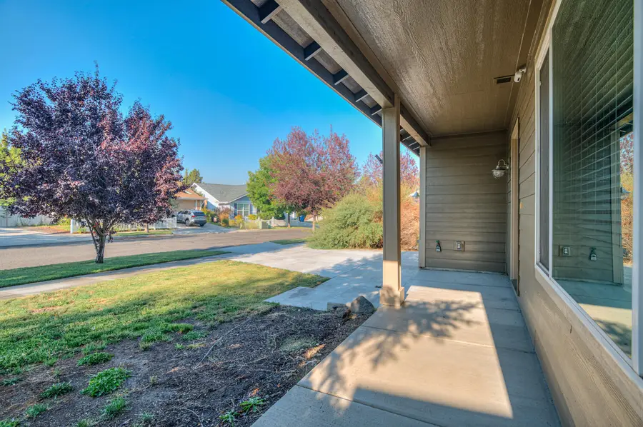 2224 NE Indigo, Bend, OR 97701 - Image #3