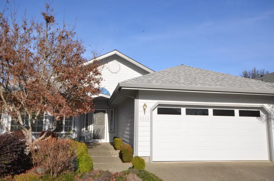 2228 Egret, Grants Pass, OR 97526 - Image #2