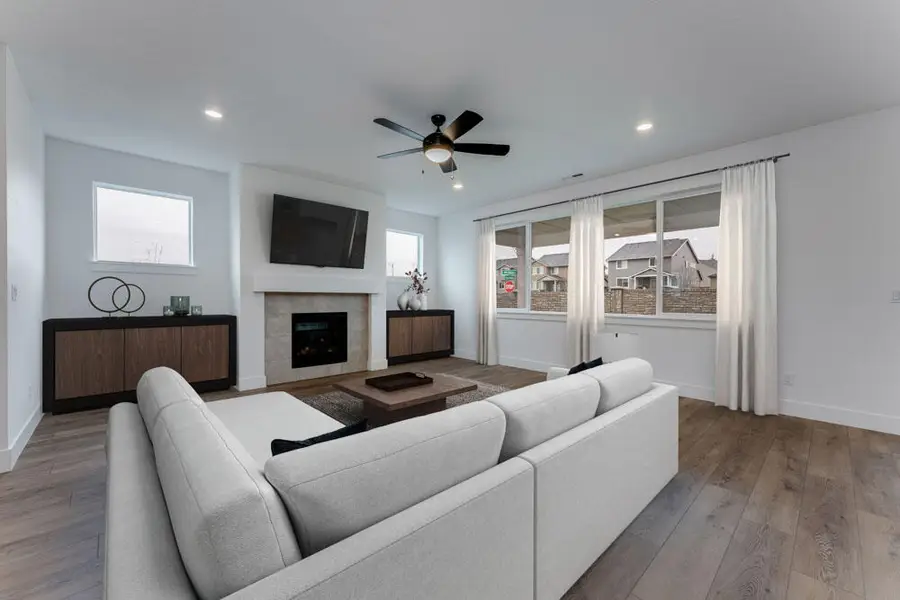 21451 NE Hayloft, Bend, OR 97701 - Image #2