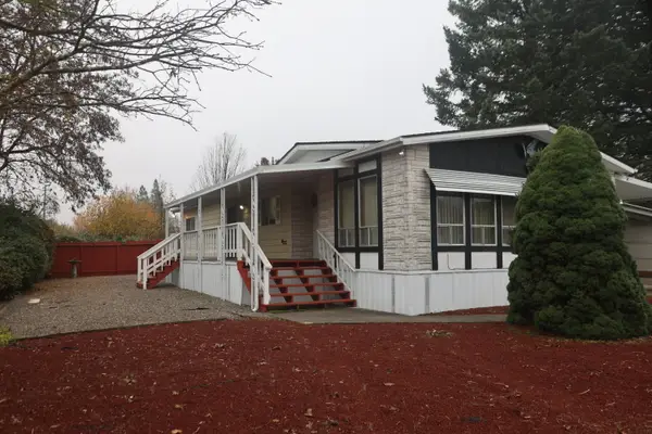 1125 SE Lee Roze, Grants Pass, OR 97527