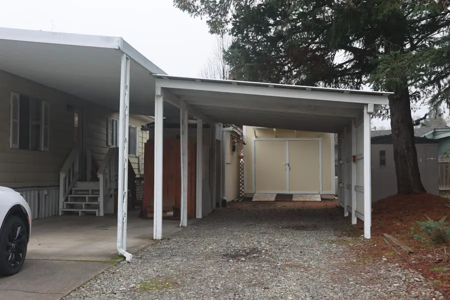 1125 SE Lee Roze, Grants Pass, OR 97527 - Image #3