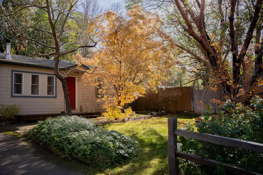 233 Upper Applegate, Jacksonville, OR 97530 - Image #2