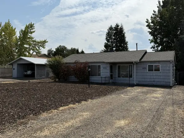 2076 Roberts, Medford, OR 97504