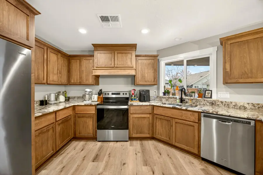 1870 SW Mistybrook, Grants Pass, OR 97527 - Image #2