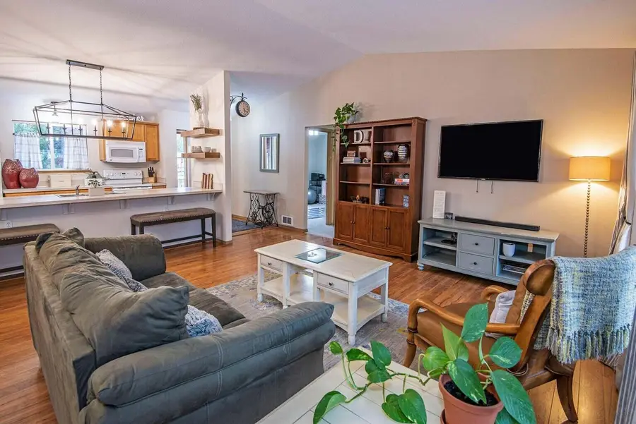 55918 Snow Goose, Bend, OR 97707 - Image #2