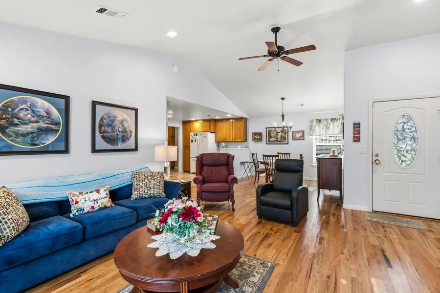 1240 Shafer, Medford, OR 97501 - Image #3