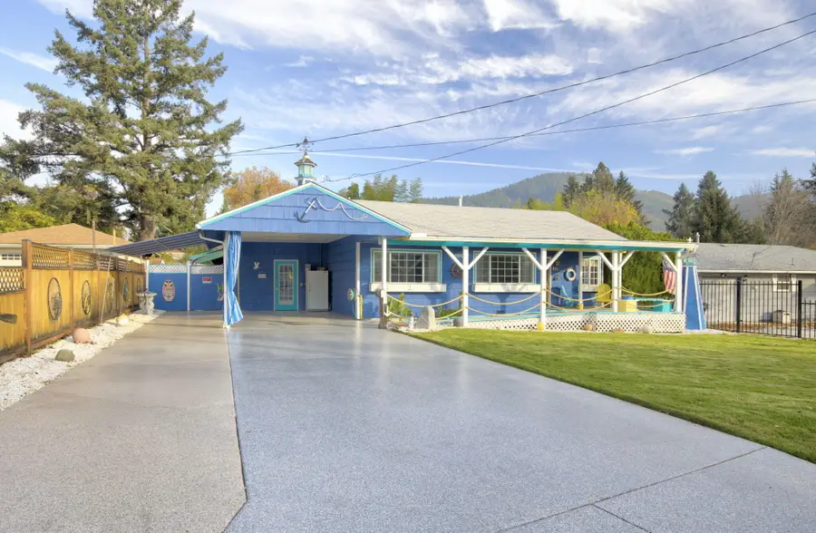 1067 SE Ashley, Grants Pass, OR 97526 - Image #2