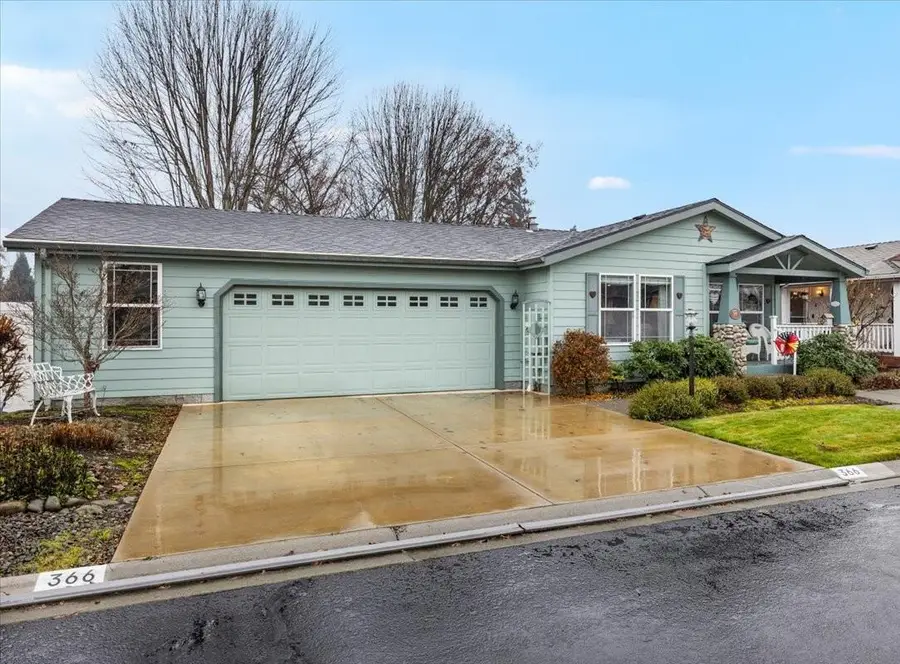 366 Marian, Central Point, OR 97502 - Image #3