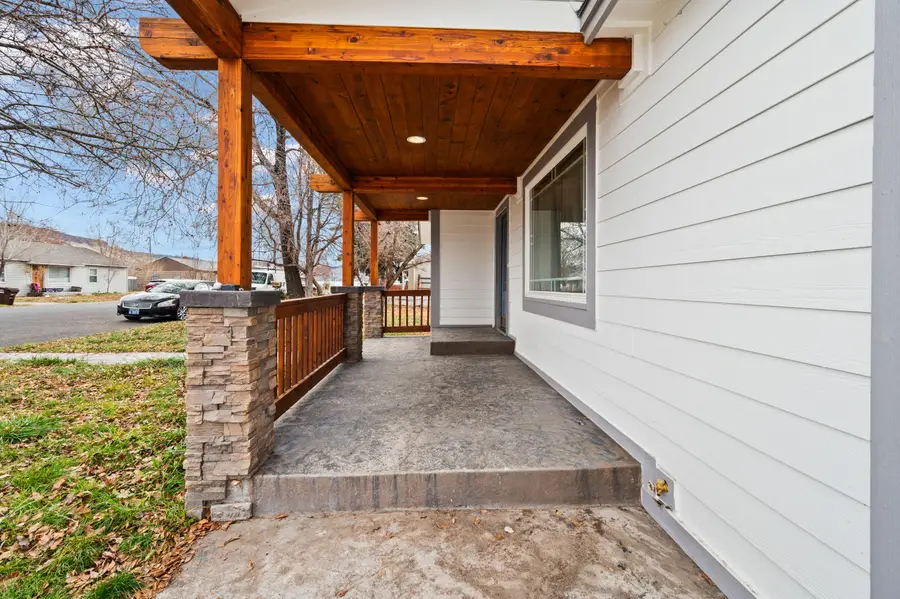 745 SE Garner, Prineville, OR 97754 - Image #2