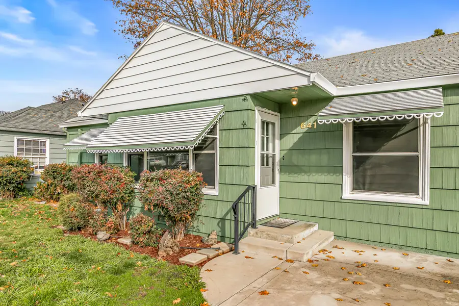 641 S Ivy, Medford, OR 97501 - Image #2