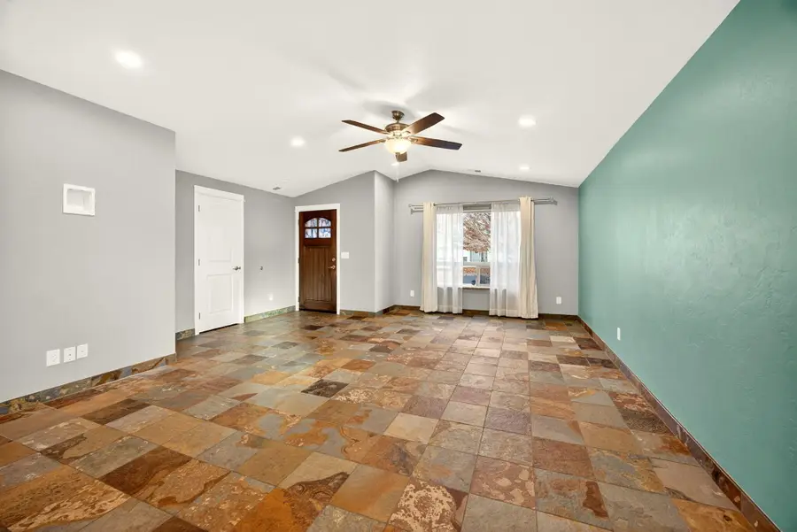 7793 Fallbrook, White City, OR 97503 - Image #3