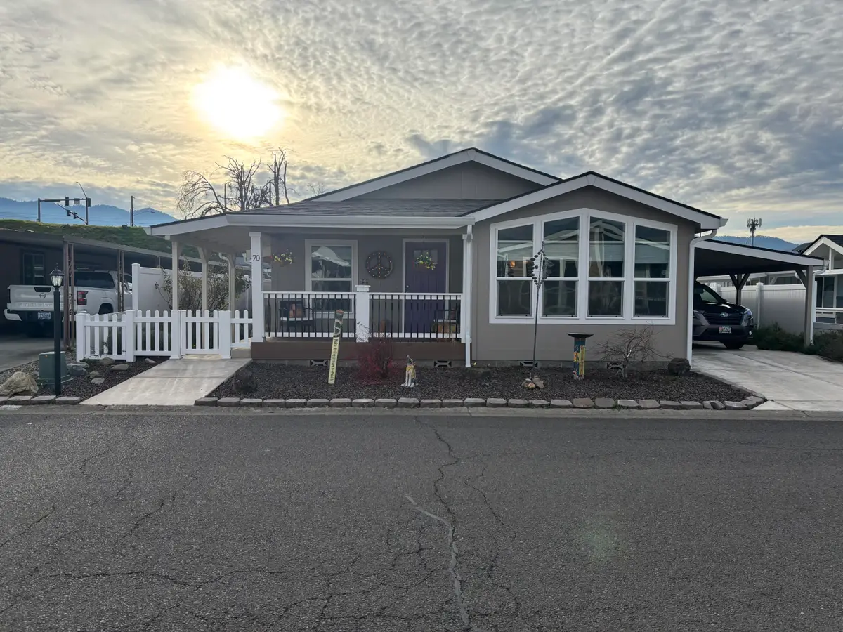 333 Mountain View, Talent, OR 97540 - Image #1