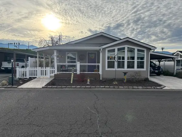 333 Mountain View, Talent, OR 97540