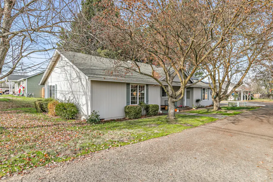 439 Midway, Medford, OR 97501 - Image #2