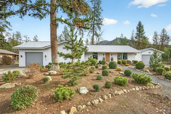 909 Upper Applegate, Jacksonville, OR 97530