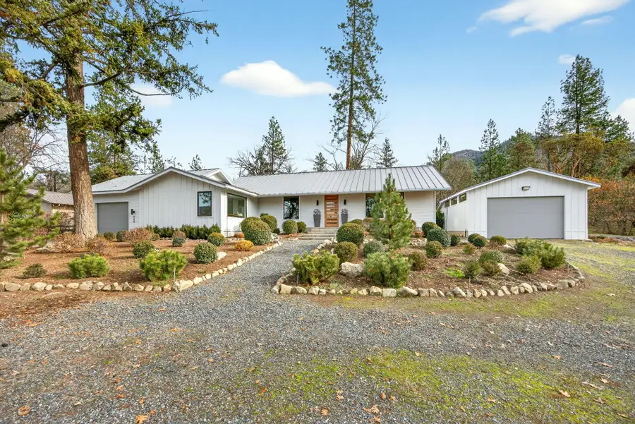 909 Upper Applegate, Jacksonville, OR 97530 - Image #2