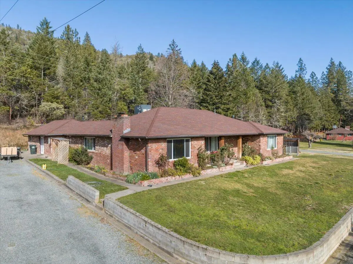 7420 N Applegate, Grants Pass, OR 97527 - Image #1