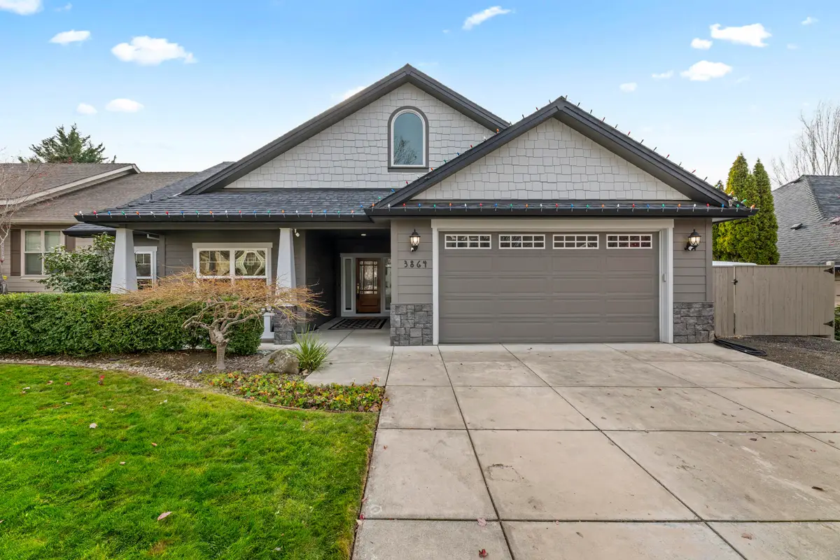 3864 Crystal Springs, Medford, OR 97504 - Image #1