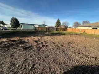 555 Freeman, Central Point, OR 97502 - Image #2