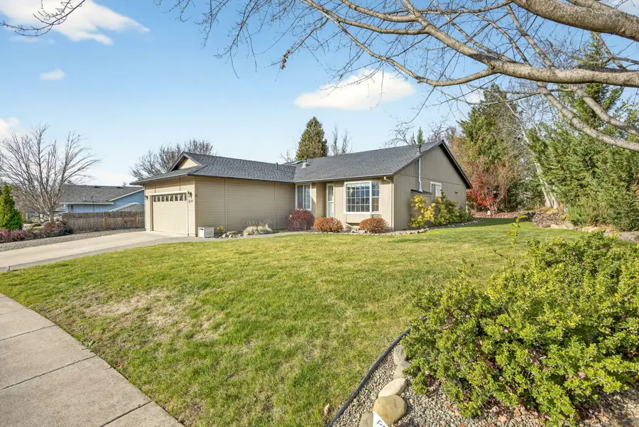 577 C, Phoenix, OR 97535 - Image #2