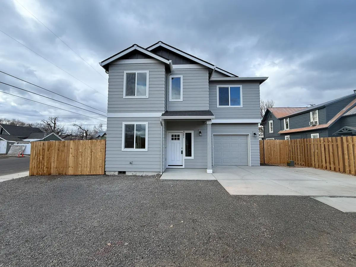 321 NE 6th, Prineville, OR 97754 - Image #1
