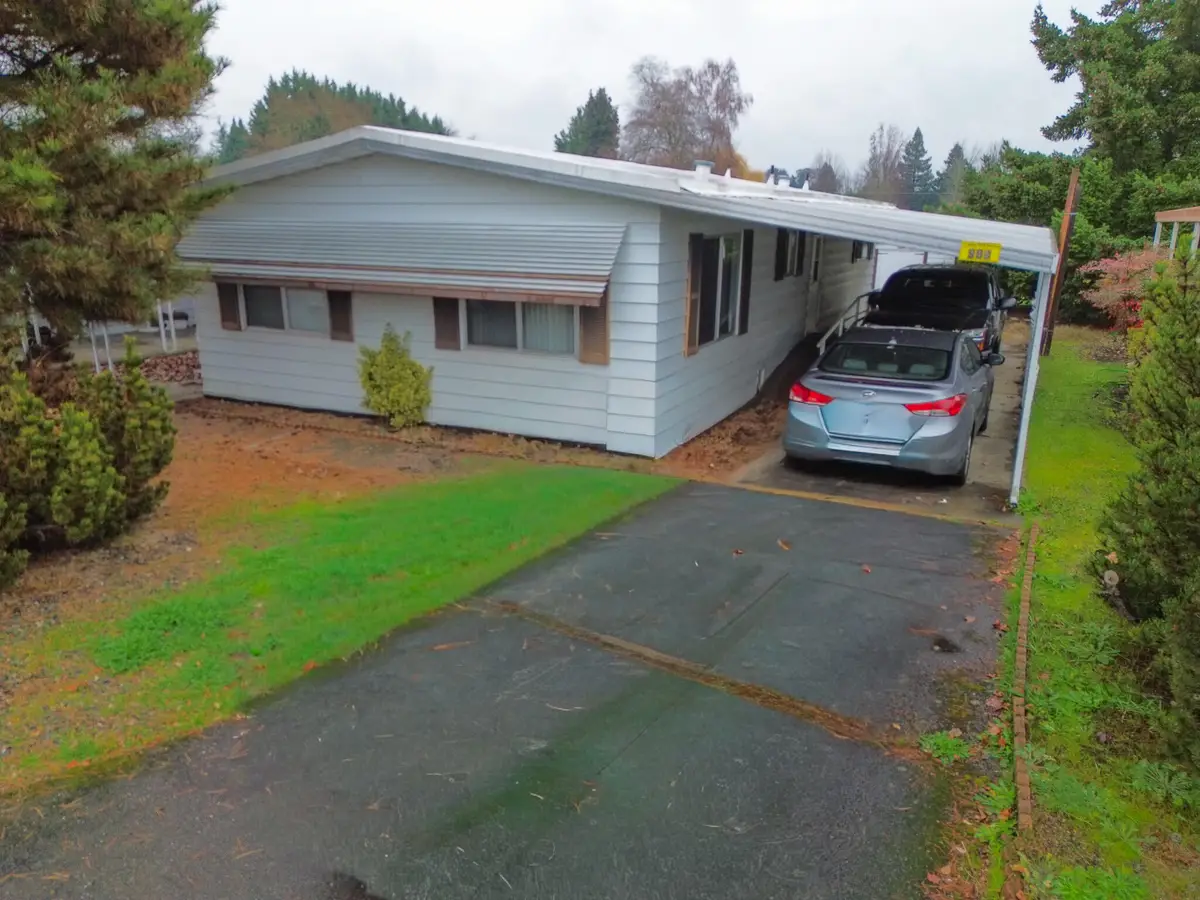 989 Roguelea, Grants Pass, OR 97526 - Image #1