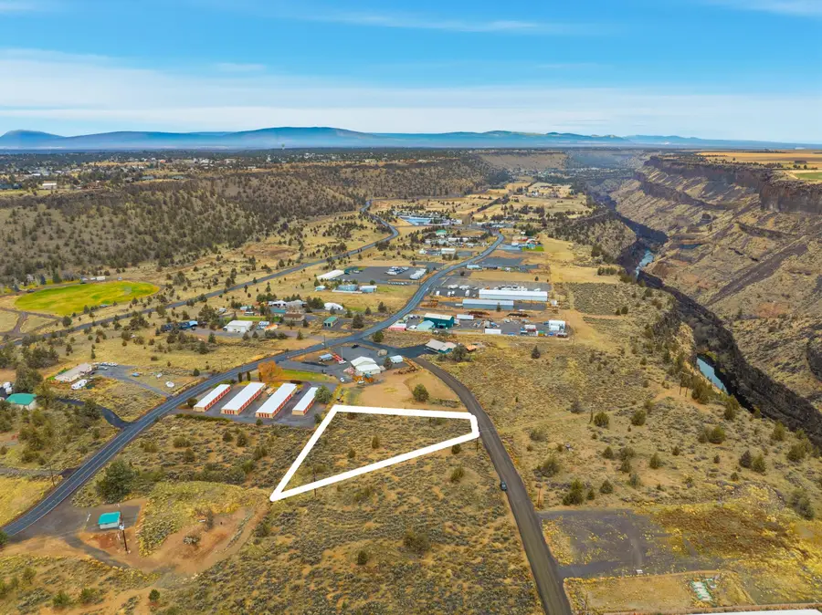 SW Business Circle, Terrebonne, OR 97760 - Image #2