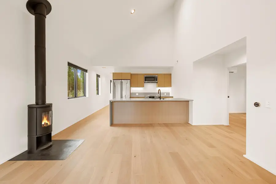 721 W Seedling, Sisters, OR 97759 - Image #3