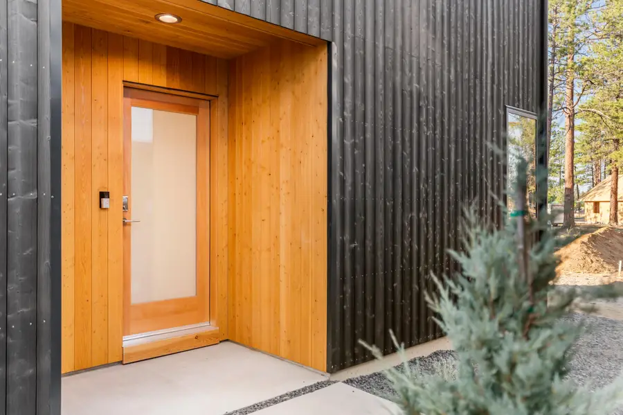 631 W Seedling, Sisters, OR 97759 - Image #3