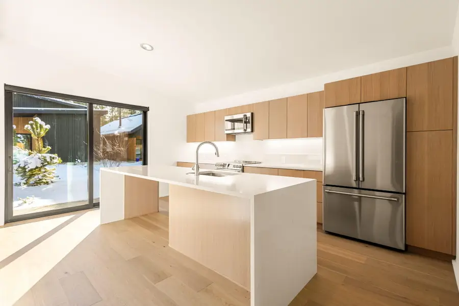 601 W Seedling, Sisters, OR 97759 - Image #3