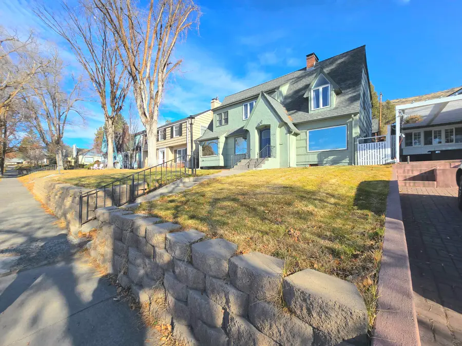 1425 Pacific Terrace, Klamath Falls, OR 97601 - #3